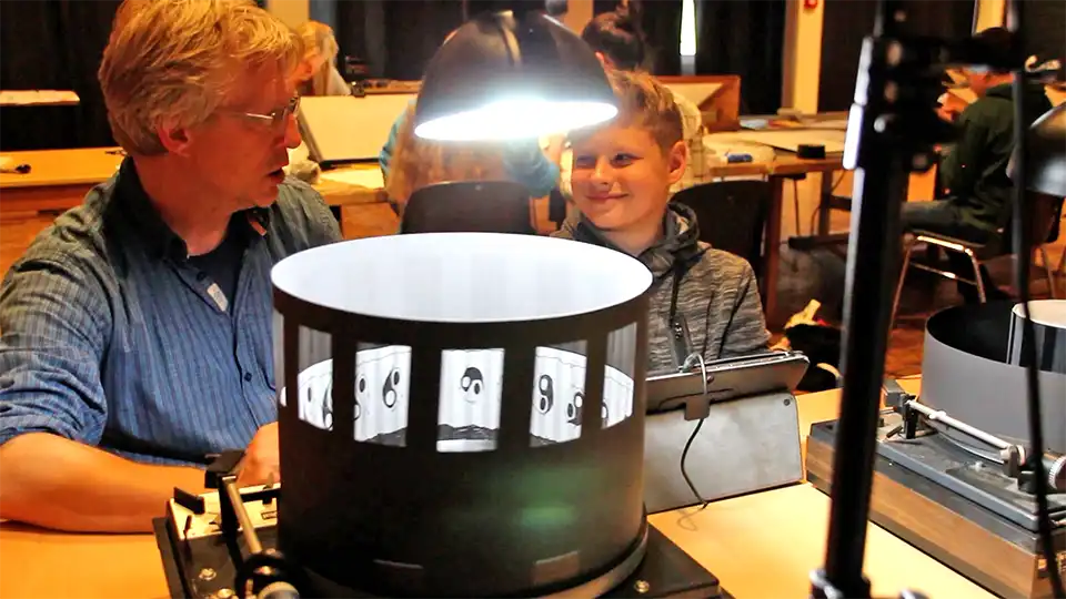 zoetrope workshop with Thomas Stellmach and participant